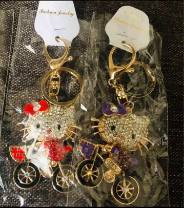 새상품 키티 고양이 자전거 반짝반짝 키링 세트 자매 크리스마스