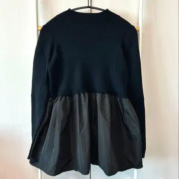 [특가 중고품] 티아라 페플럼 니트