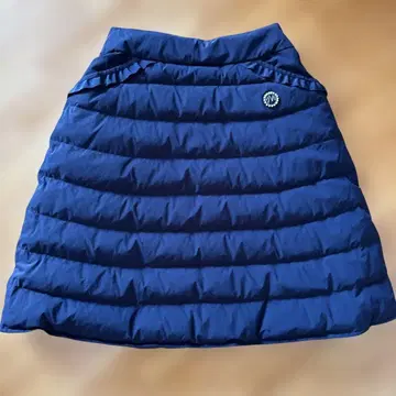 M'S GRACY 네이비 다운 무릎 기장 스커트