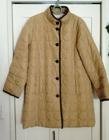 캐주얼 퀼팅 코트 L 사이즈 후드 탈부착 가능