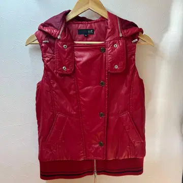 23구 스포츠 후드 부착 빨간색 다운 베스트 M 조끼