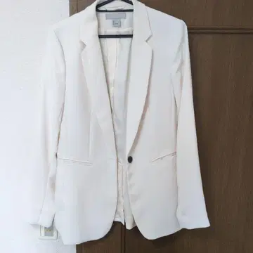 H&M 아이보리 테일러드 자켓 EUR 36