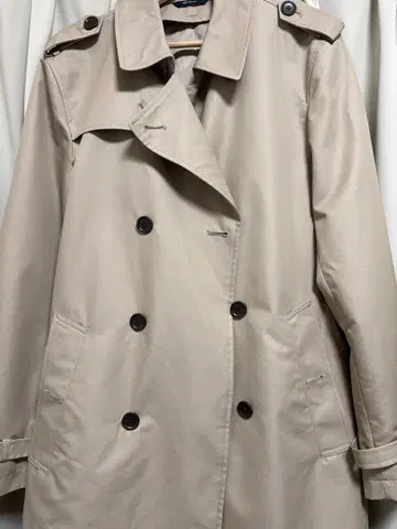 남성용 베이지 트렌치코트
