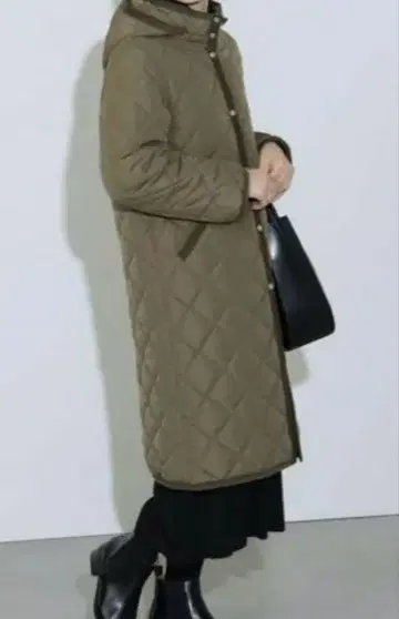 새상품 택 포함 빔즈 퀼팅 롱 코트