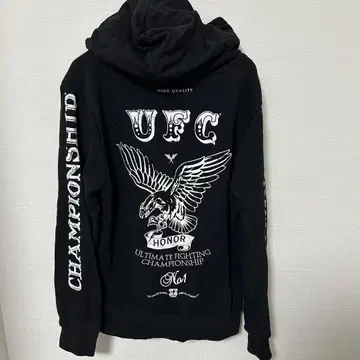 UFC 집업 후드티 M 사이즈 블랙 프린트 디자인