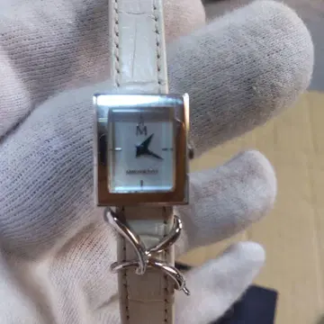 MIZUNO 쿼츠 손목시계 화이트