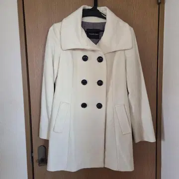 Coomb Luxe 화이트 더블 브레스트 코트