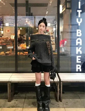 emmy 레오파드 스카프 오프숄더 니트