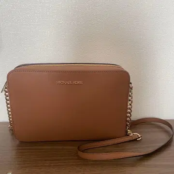 MICHAEL KORS 마이클코어스 브라운 카멜 숄더백