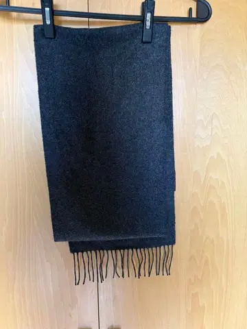 유니클로 캐시미어 머플러 다크 그레이 블랙