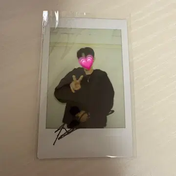 AB6IX 우진 친필 사인 폴라로이드