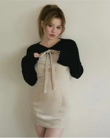 새상품 택 포함 Anita ribbon mini dress 정가 이하