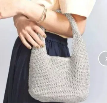 뷰티&유스 메탈 코드 백