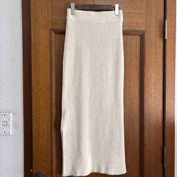 INDIVI 아이보리 리브 니트 스커트