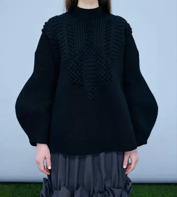 CURVE-ARM A-LINE PULLOVER