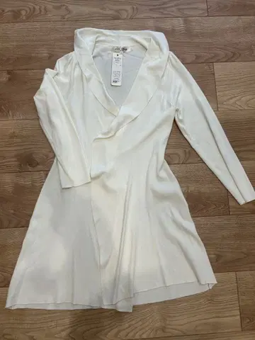 Super Beauty 가디건