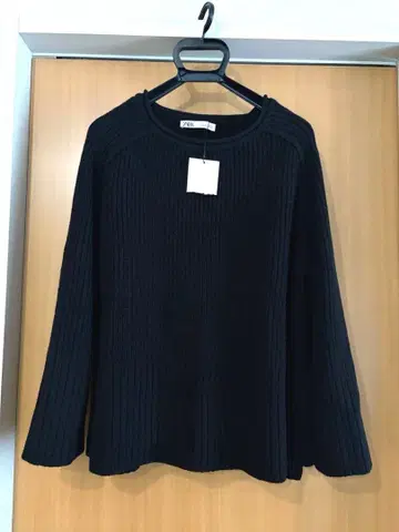 ZARA 블랙 긴팔 니트 L 사이즈 새상품