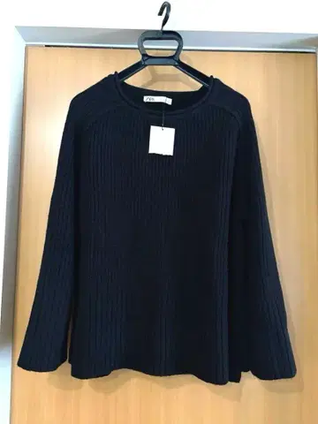 ZARA 블랙 긴팔 니트 L 사이즈 새상품