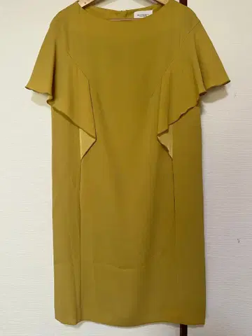 BEAUTY&YOUTH 머스타드 드레스 플레어 슬리브