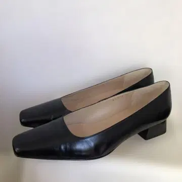 컨디션 최상 BOUTIQUE OSAKI 블랙 가죽 펌프스 25cm