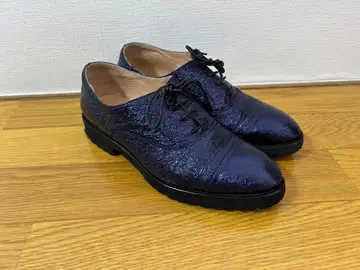 이탈리아 네이비 컬러 레이스업 신발