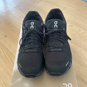 On cloud6 29 블랙 러닝화