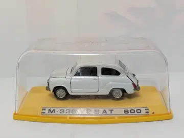 오토피렌 1/43 세아뜨 600 피아트