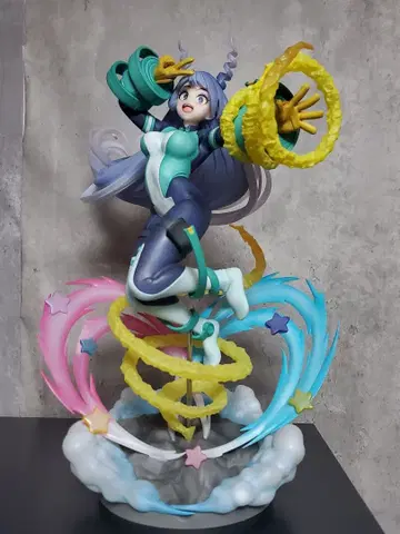 파동 트위스트 피규어 스피리테일