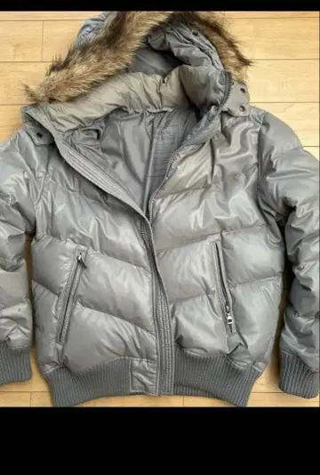 유니클로 다운 자켓 M 퍼 포함