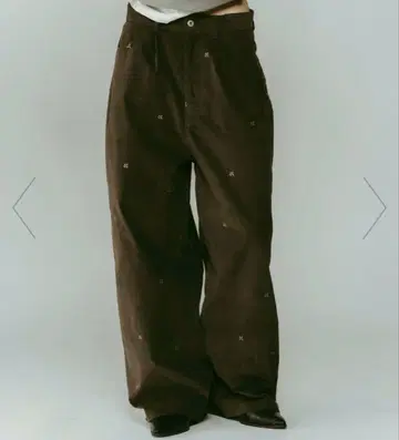 미사용^_^knuthmarf 벨벳 자수 팬츠