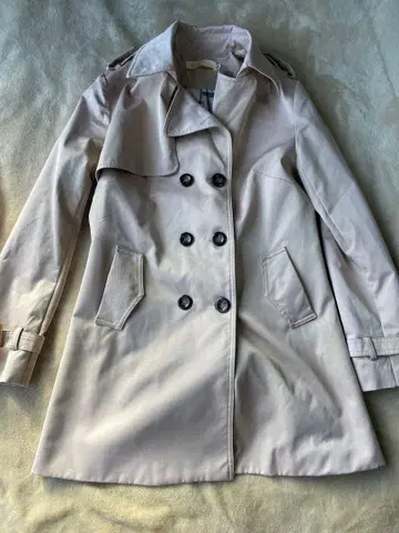베이지 트렌치코트 M 사이즈