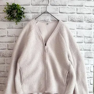 [ 새상품급 ] 유니클로 보아 플리스 자켓 (M) 화이트 V넥