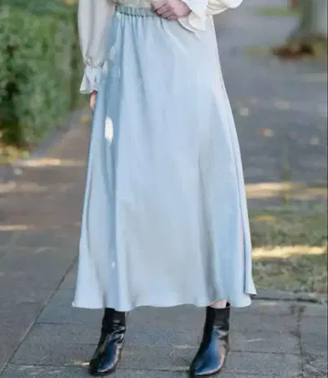 새상품 드레 새틴 내로우 스커트