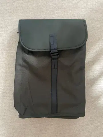 Topologie 토폴로지 올리브 그린 백팩