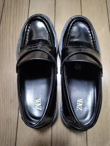 ZARA 블랙 로퍼 35