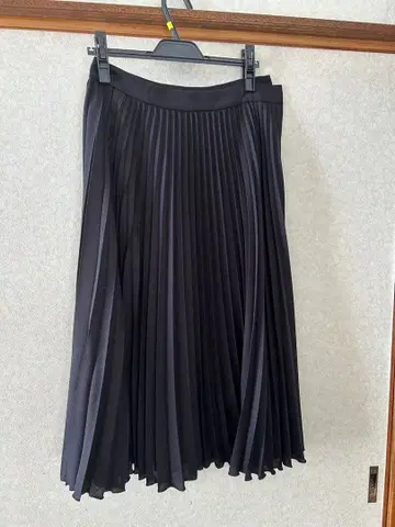 23구 블랙 플리츠 스커트 사이즈 36