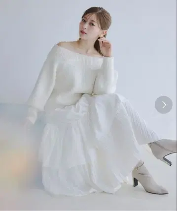 노엘라 티어드 랜덤 프릴 스커트