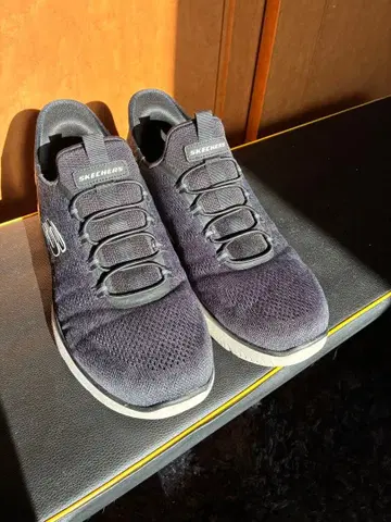 SKECHERS 블랙 스니커즈 블랙