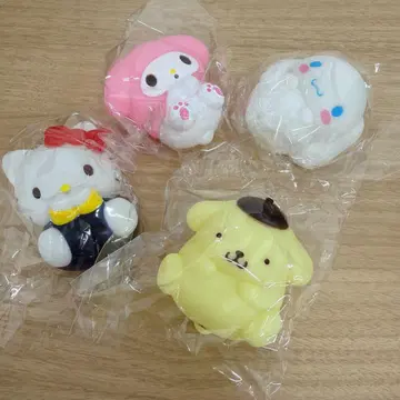 헬로키티 마이멜로디 시나모롤 폼폼푸딩 4체 세트