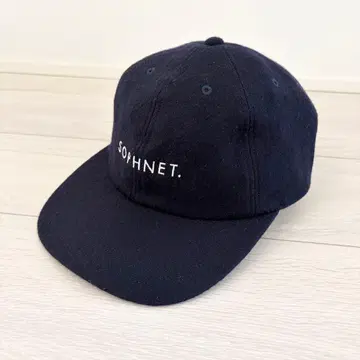 SOPH. 로고 캡