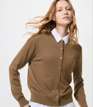 새상품 UNIQLO 브라운 메리노 크루넥 가디건 브라운