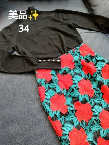 [ 새상품급 럭셔리 ] Diagram 멀티 플라워 레이스 스커트