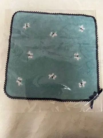 파미리아 봄의 파미리아 쇼 손수건