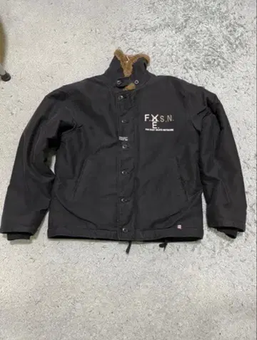 LIBE BRAND UNIVS. FESN 밀리터리 자켓