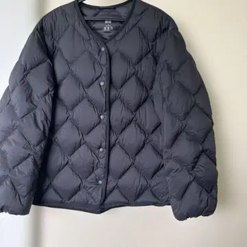 UNIQLO ULTRA LIGHT DOWN 다운 자켓 M 블랙