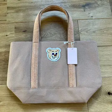 러브러리 바이 페이 페이 올드 테디 와펜 토트백 베이지