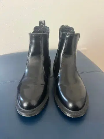 닥터마틴 플로라 첼시 부츠 사이드 고어 여성용 블랙