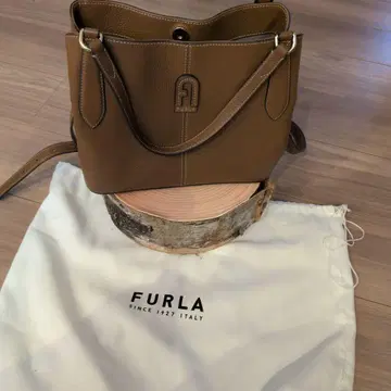 FURLA 훌라 숄더백 브라운