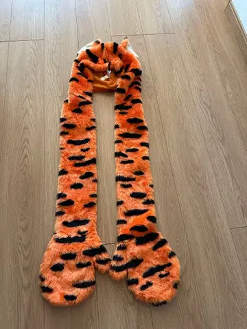 티거 무늬 후드 부착 스카프