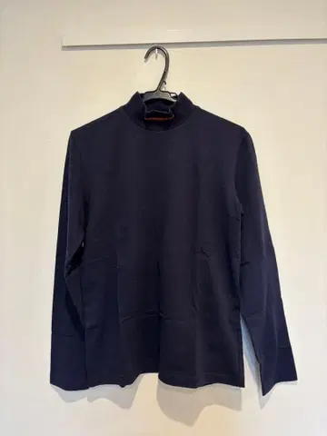 JOHN LAWRENCE SULLIVAN 네이비 하이넥 긴팔